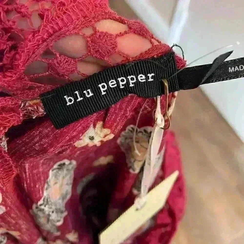 Nwt blu PEPPER - Dark Pink Lace, Floral Shirt‎ Dress, Medium. - Picture 7 of 9